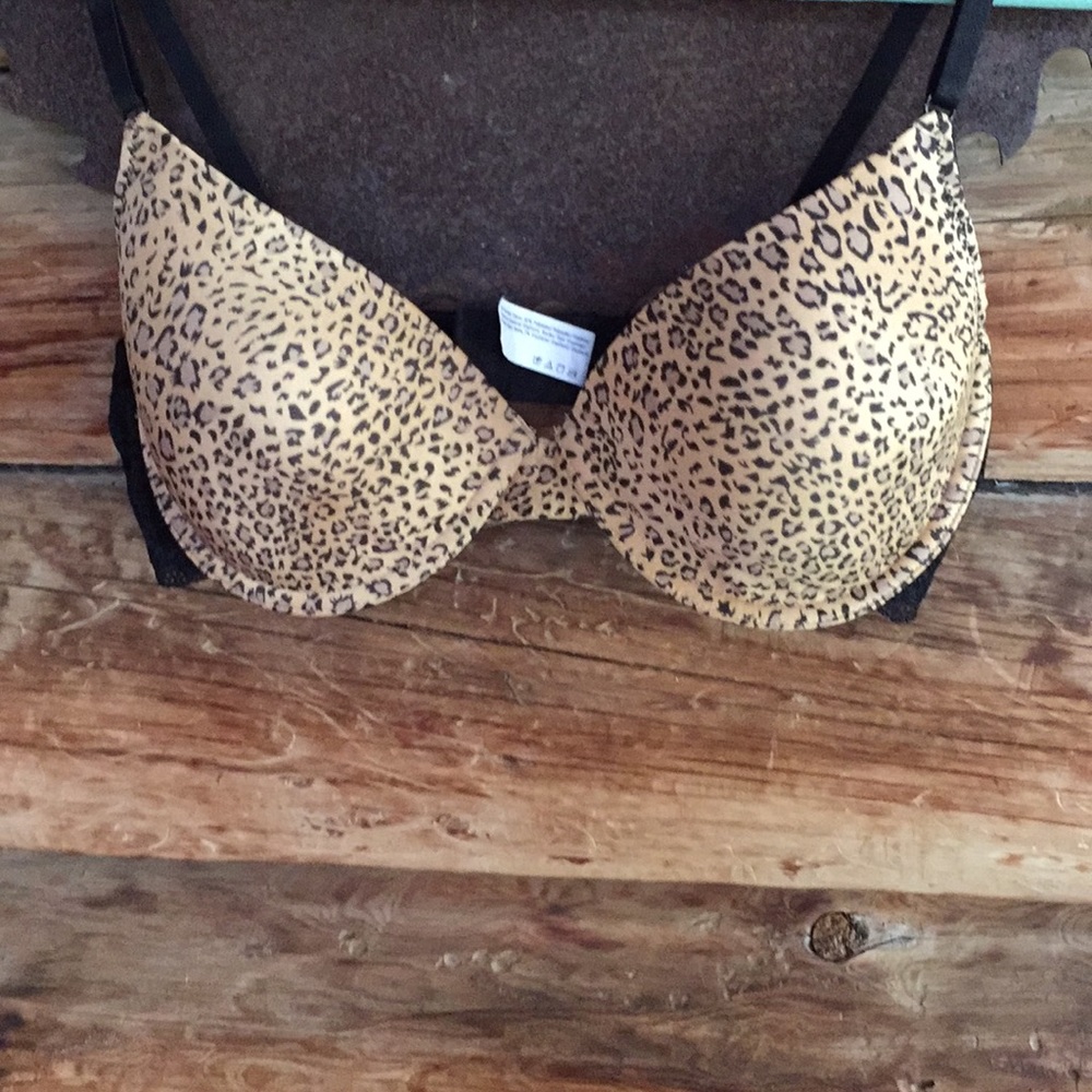 Maidenform Leopard print bra